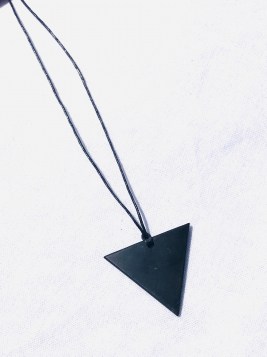 pend shungite shaped triangle